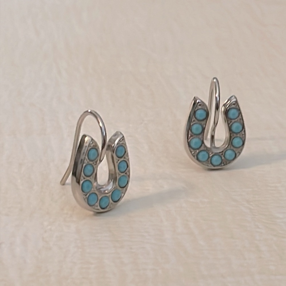1928 Petite Horseshoe Wire Earrings